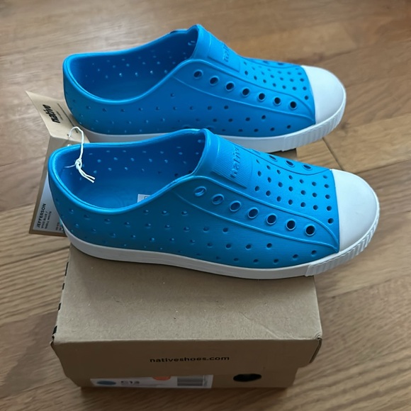 Natives - Picture 2 of 4